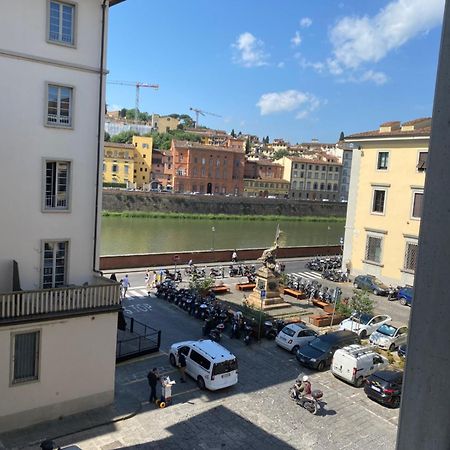 Old Bridge Apartment Firenze Bagian luar foto