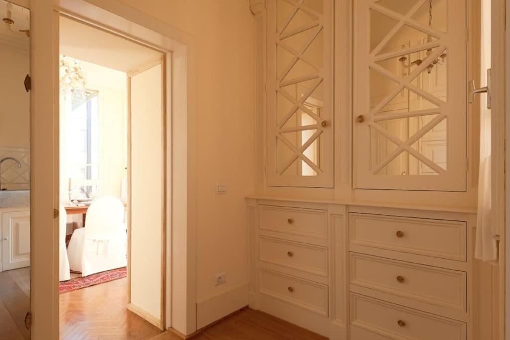 Old Bridge Apartment Firenze Bagian luar foto